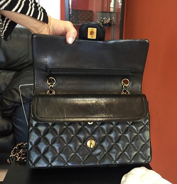 Pre owned Chanel 2.55 double flap medium bag black leather with