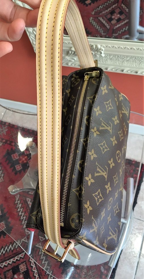 Brown Louis Vuitton Monogram Thames GM Shoulder Bag, Borsa Louis Vuitton  Viva Cité in tela monogram marrone e pelle naturale