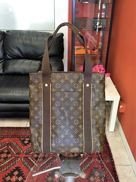 Pre.owned Louis Vuitton Beaubourg Shopper Bag in LV Monogram canvas – LUSSO  DOC