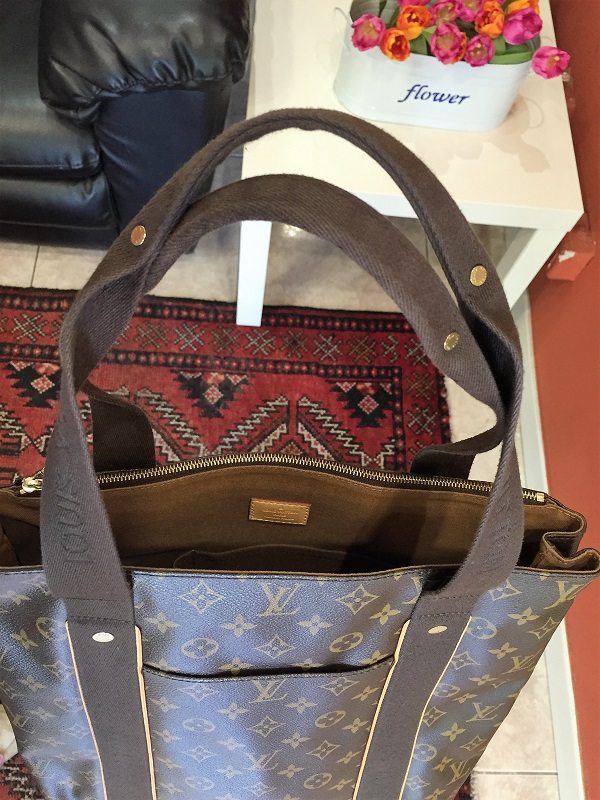 anggiayu_olshop - *LOUIS VUITTON LV BEAUBOURG LARGE