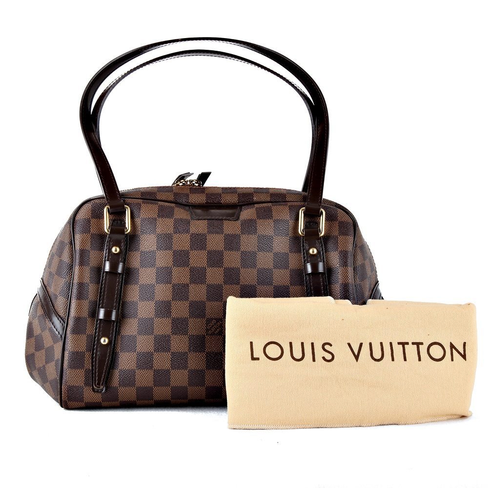 LOUIS VUITTON Saint Cloud, - Handtaschen & Accessoires 2023/03/08 -  Realized price: EUR 500 - Dorotheum