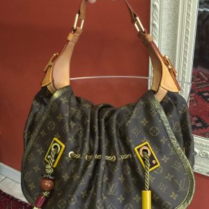 Louis Vuitton - Viva Cite MM - Brown / Tan Monogram Shoulder Bag -  BougieHabit