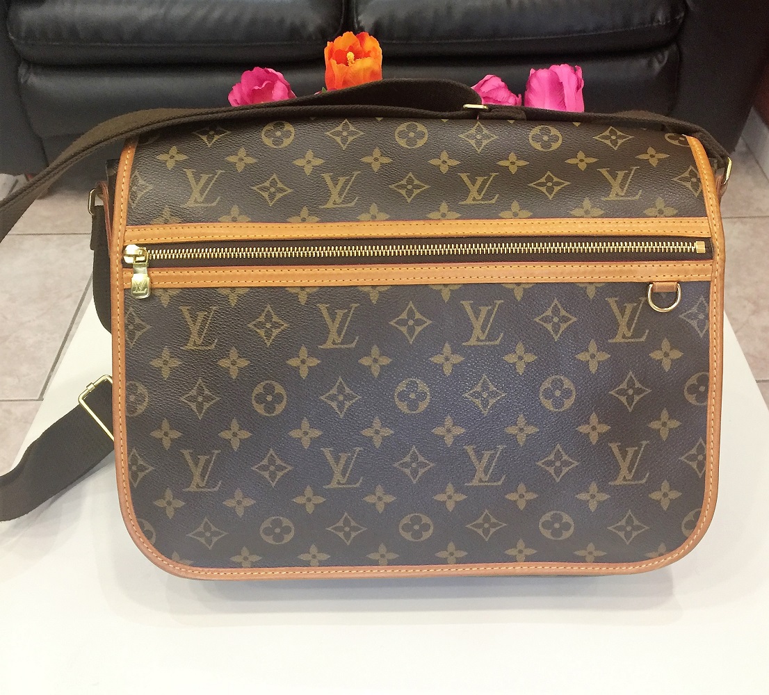 Louis Vuitton Classic Monogram Sac Bosphore Messenger Bag – Italy