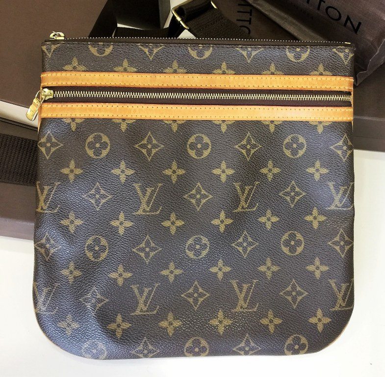 Auth Louis Vuitton Monogram Pochette Bosphore Shoulder Bag M40044 Used –  Biro Kemahasiswaan dan Alumni UMSU