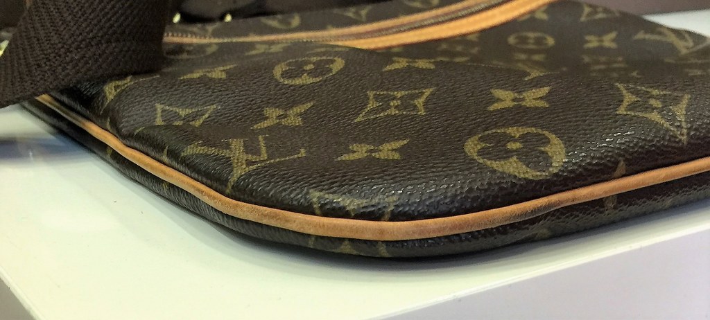 Auth Louis Vuitton Monogram Pochette Bosphore Shoulder Bag M40044 Used –  Biro Kemahasiswaan dan Alumni UMSU