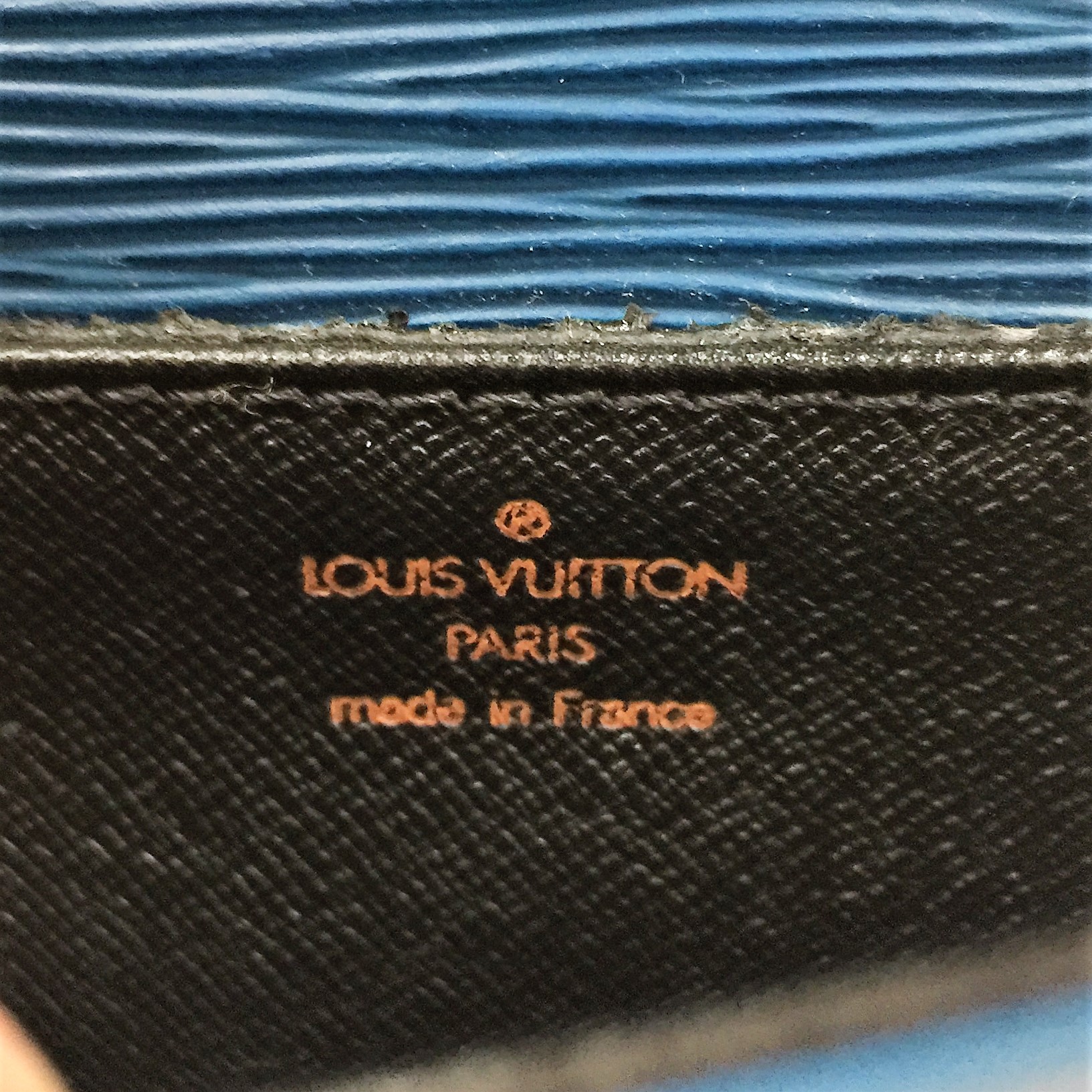 LOUIS VUITTON Saint Cloud, - Handtaschen & Accessoires 2023/03/08 -  Realized price: EUR 500 - Dorotheum