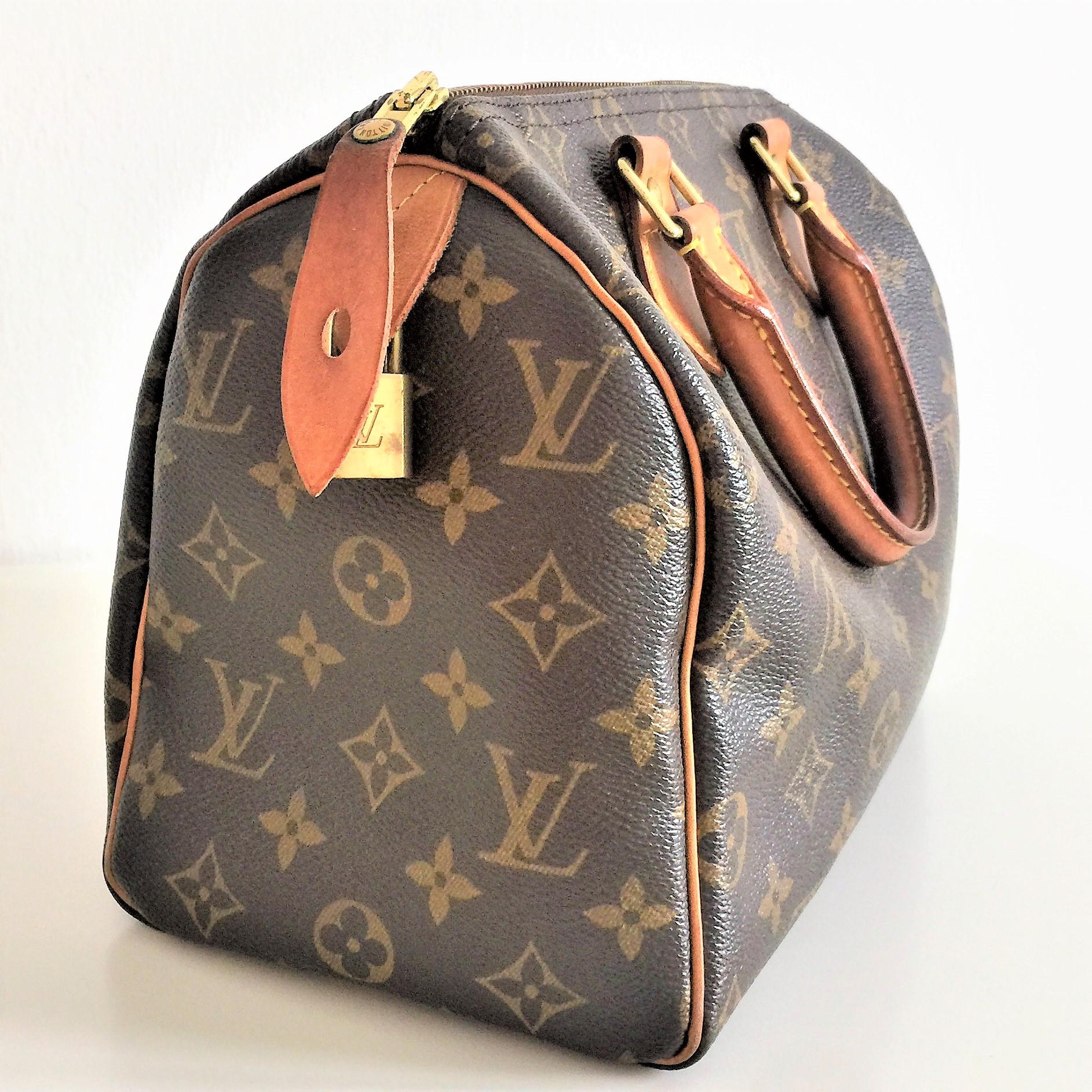 Louis Vuitton Monogram Speedy 25 Pre Owned LV Bag in very Good Condition – LUSSO DOC